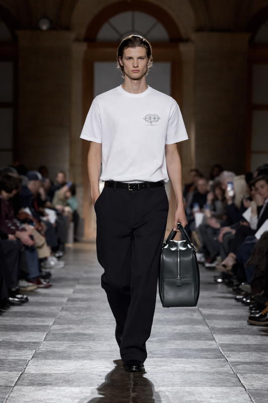 DIRTY ICONS – Essential T-Shirt